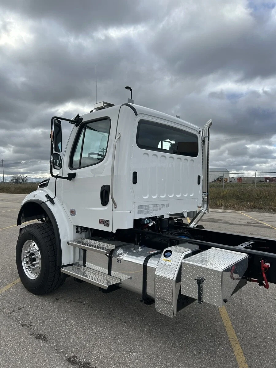 2026 Freightliner M2 106 - image 5
