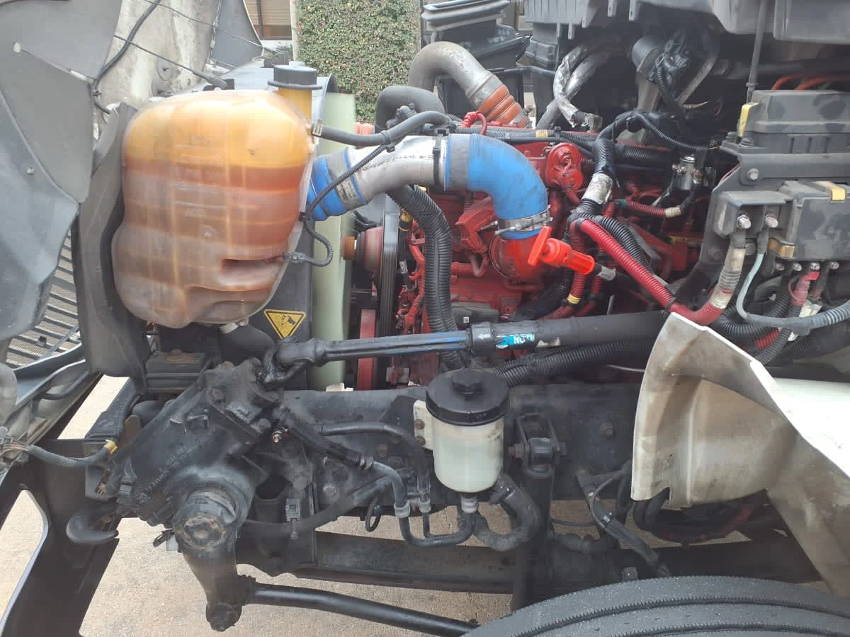 2018 International 4300 - image 9