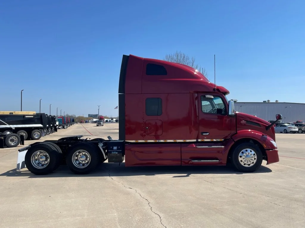 2023 Peterbilt 579 - image 6