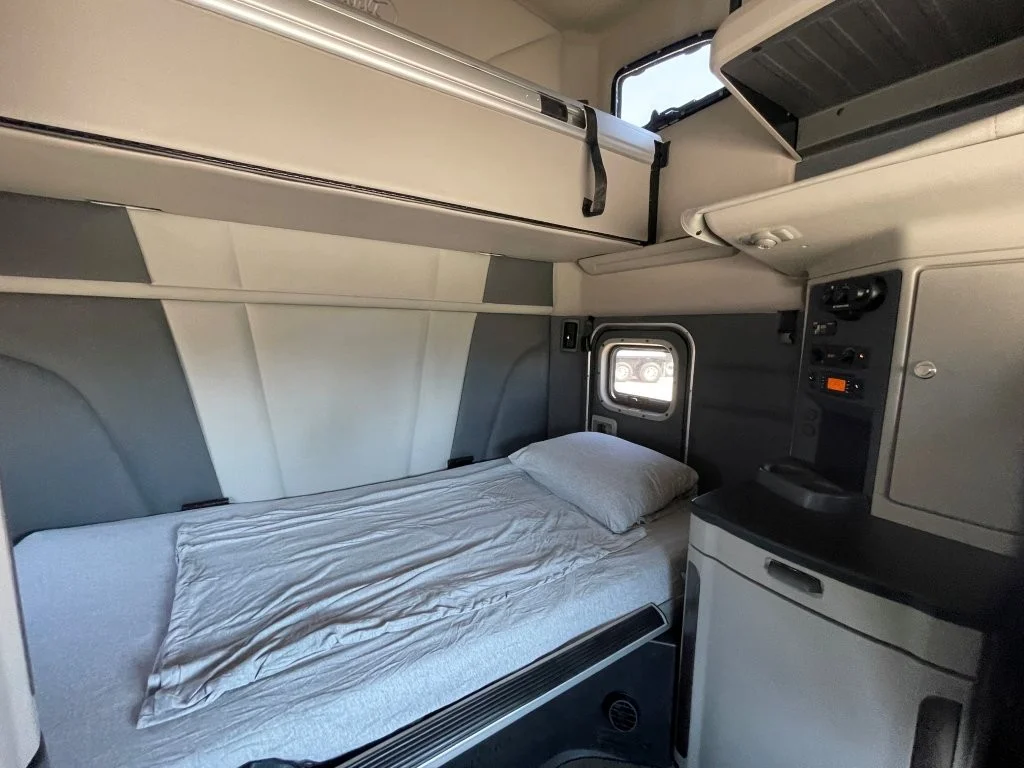 2023 Peterbilt 579 - image 15