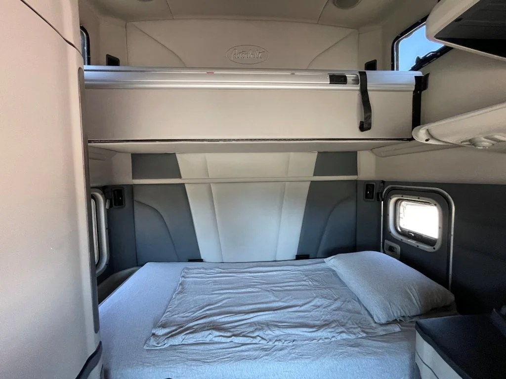 2023 Peterbilt 579 - image 14