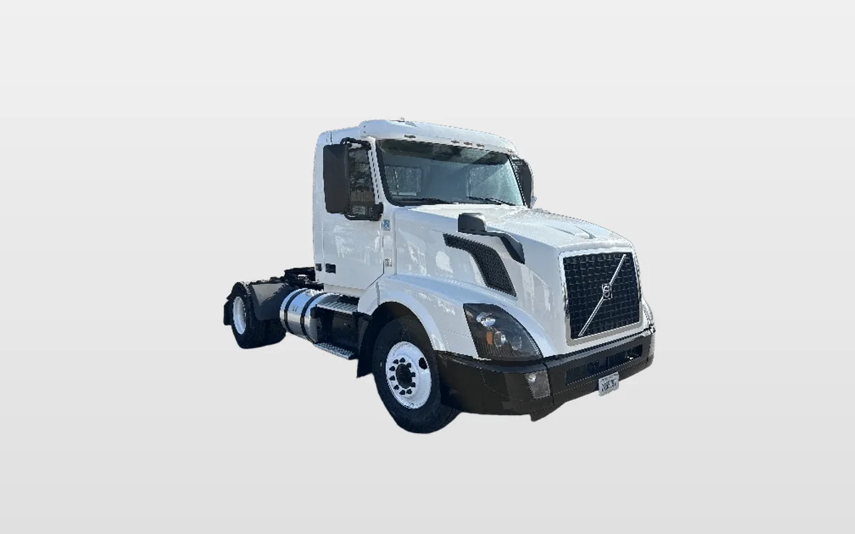 2018 Volvo - image 1