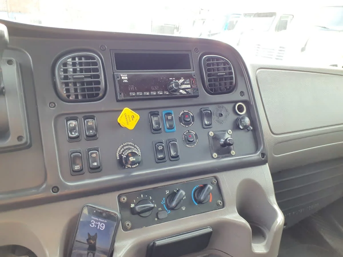 2020 Freightliner M2 106 in Springfield, MA — photo 7