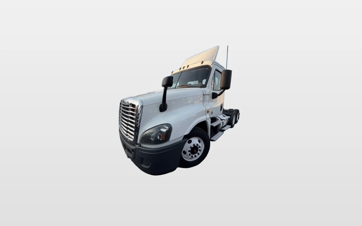 2019 Freightliner Cascadia - image 1