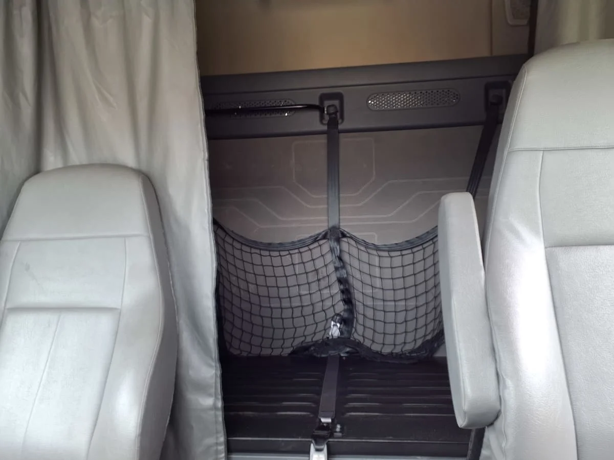 2020 Freightliner Cascadia - image 8