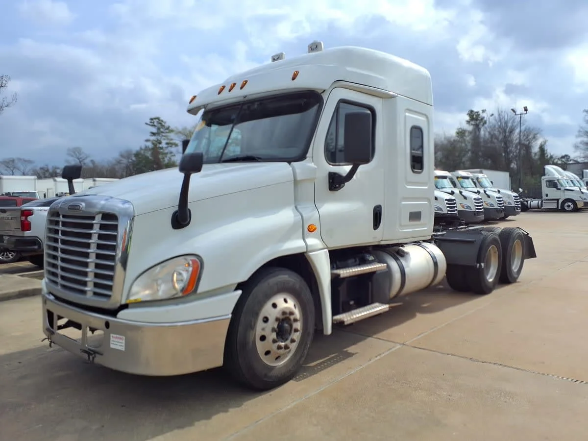 2020 Freightliner Cascadia in Houston, TX