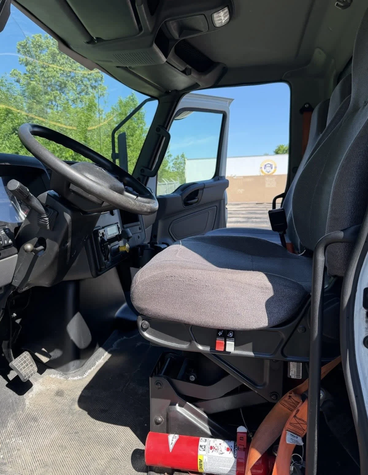 2020 International MV in Oak Creek, WI — photo 8