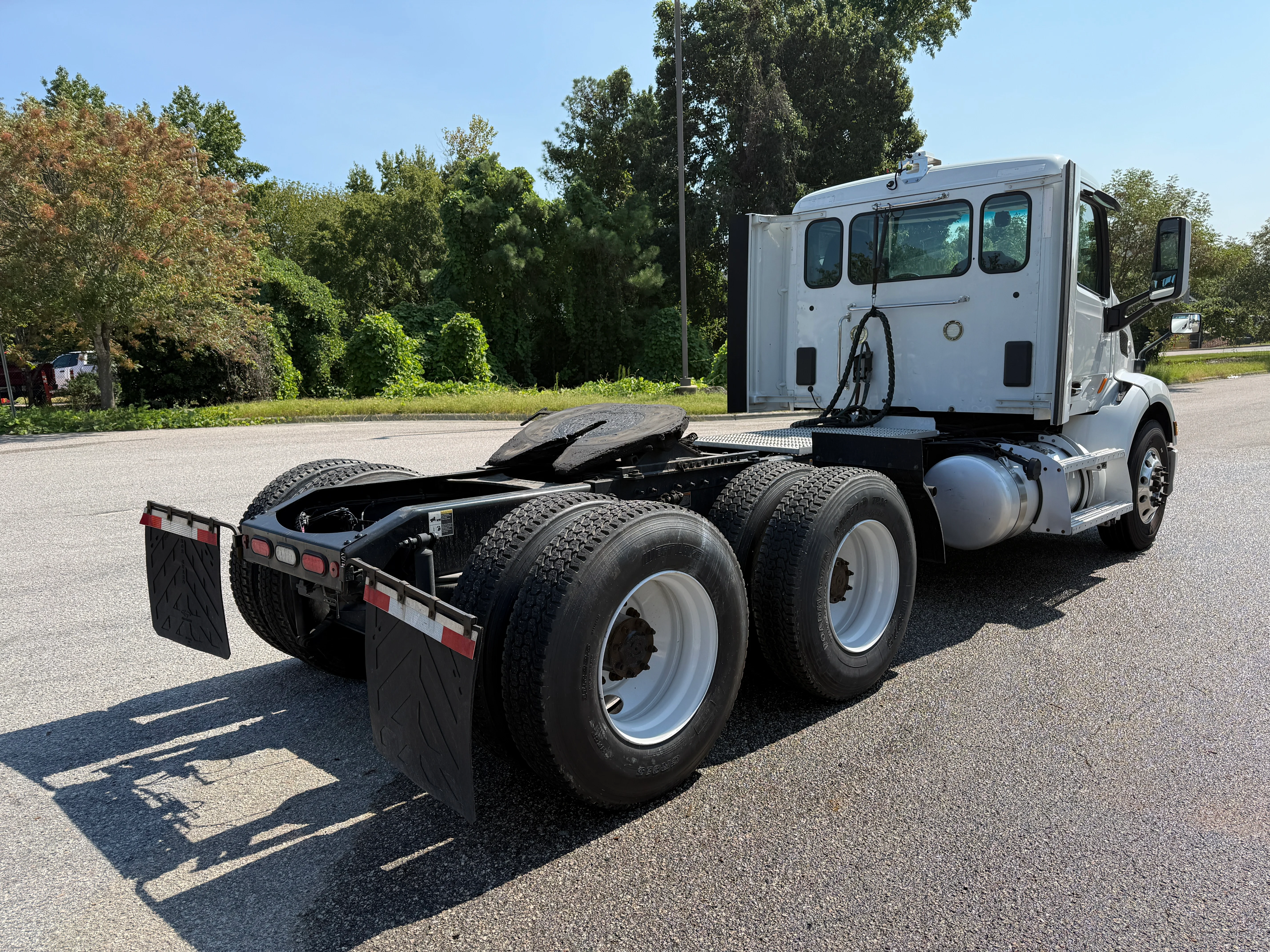 2021 Peterbilt 579 in Raleigh, NC — photo 3
