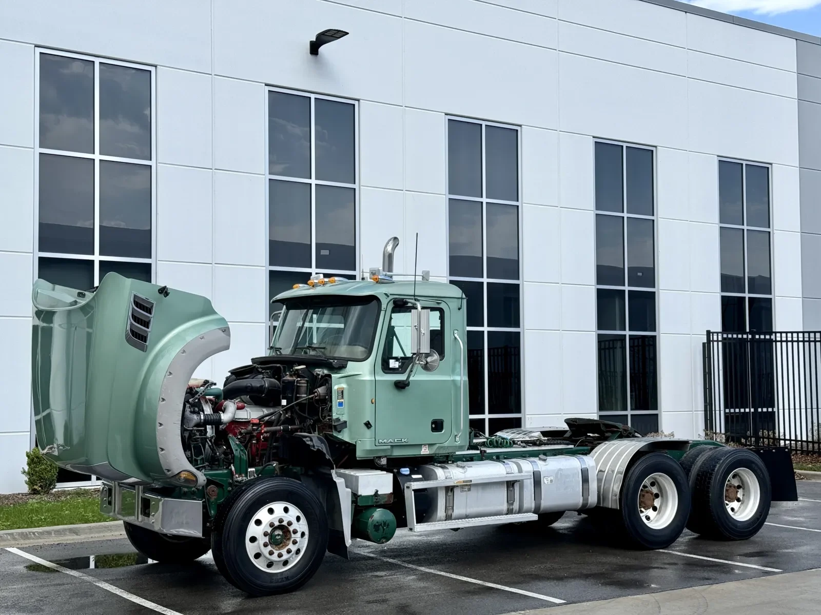 2015 Mack Granite in New Lenox, IL — photo 10