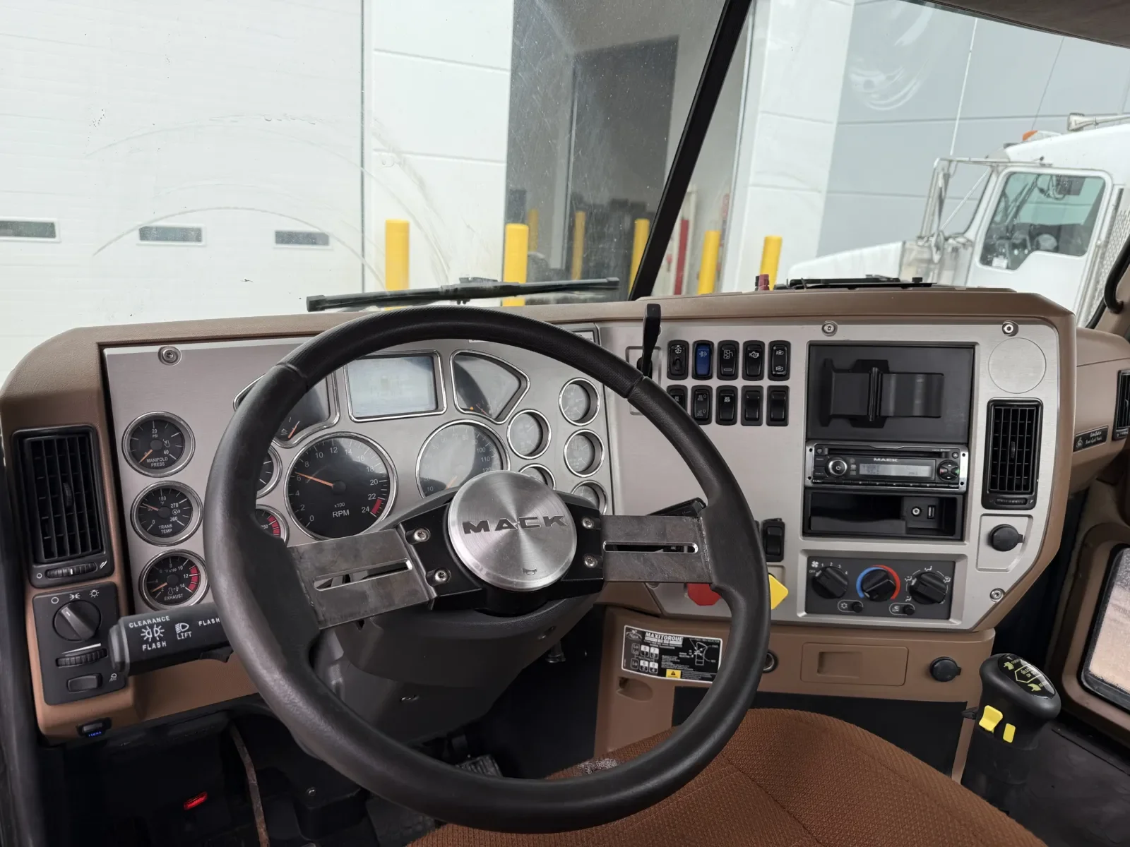 2015 Mack Granite in New Lenox, IL — photo 15