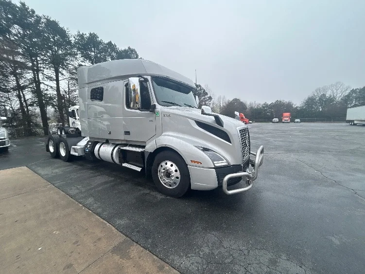 2020 Volvo VNL 860 in Greensboro, NC