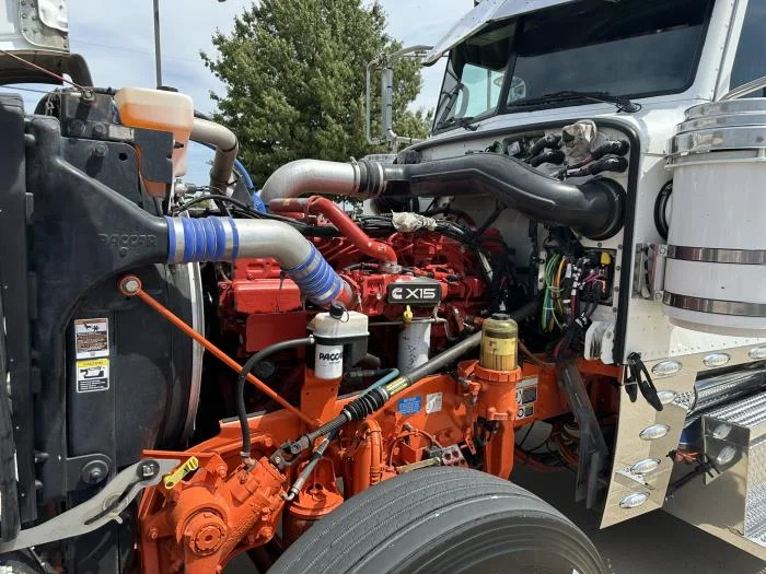 2023 Peterbilt 389 — photo 14