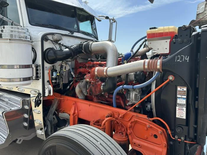 2023 Peterbilt 389 — photo 15