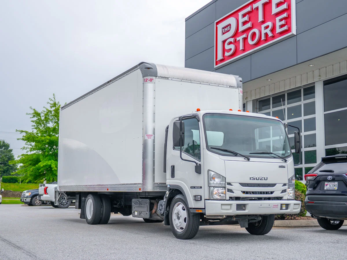 2022 Isuzu in Duncan, SC — photo 9