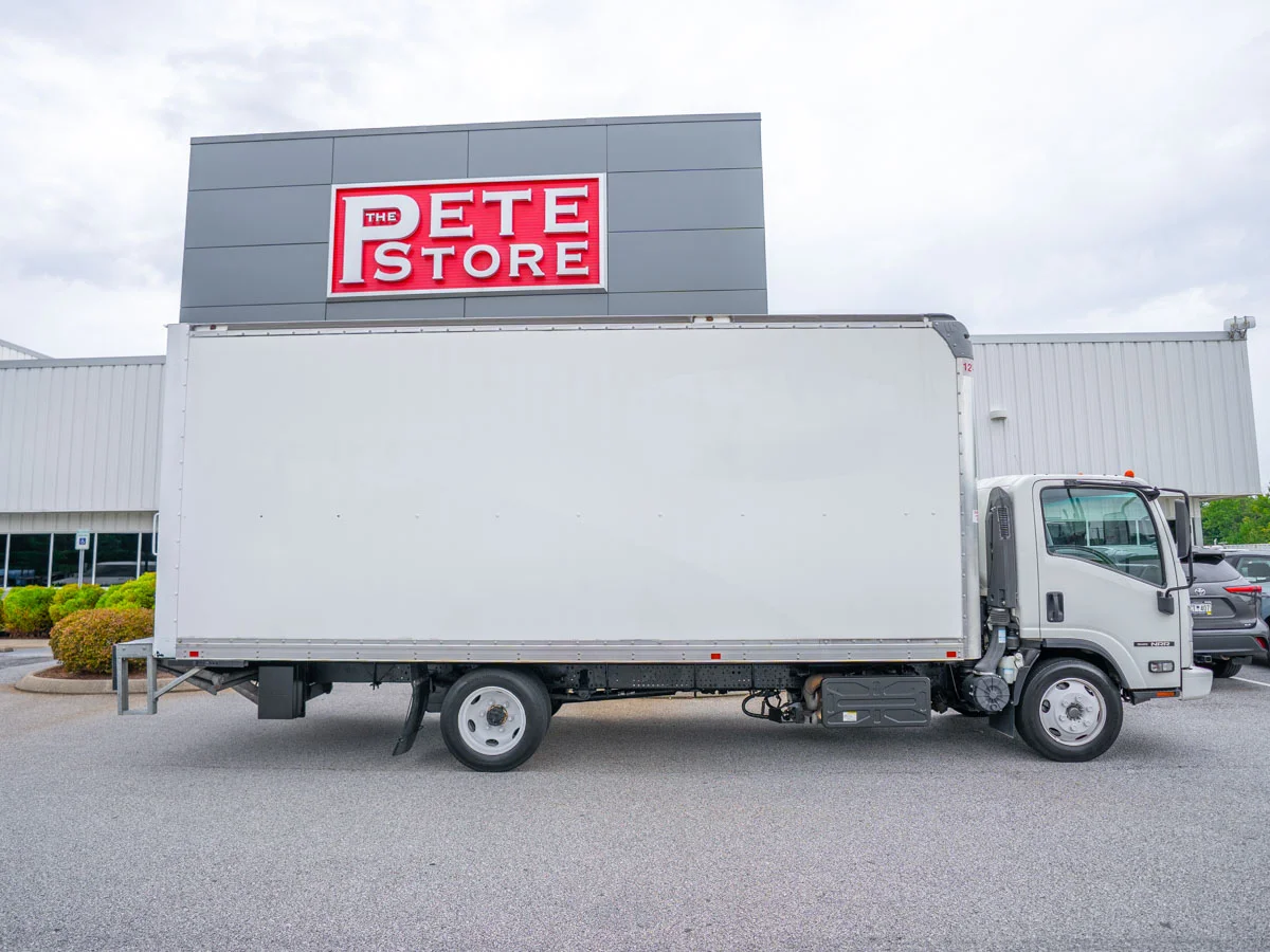 2022 Isuzu in Duncan, SC — photo 8