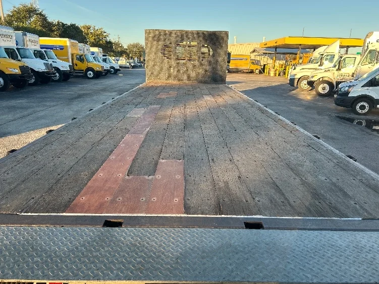 2020 International MV - image 8