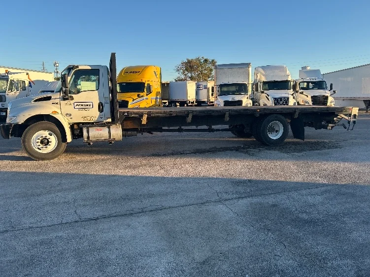 2020 International MV in Ocala, FL — photo 4