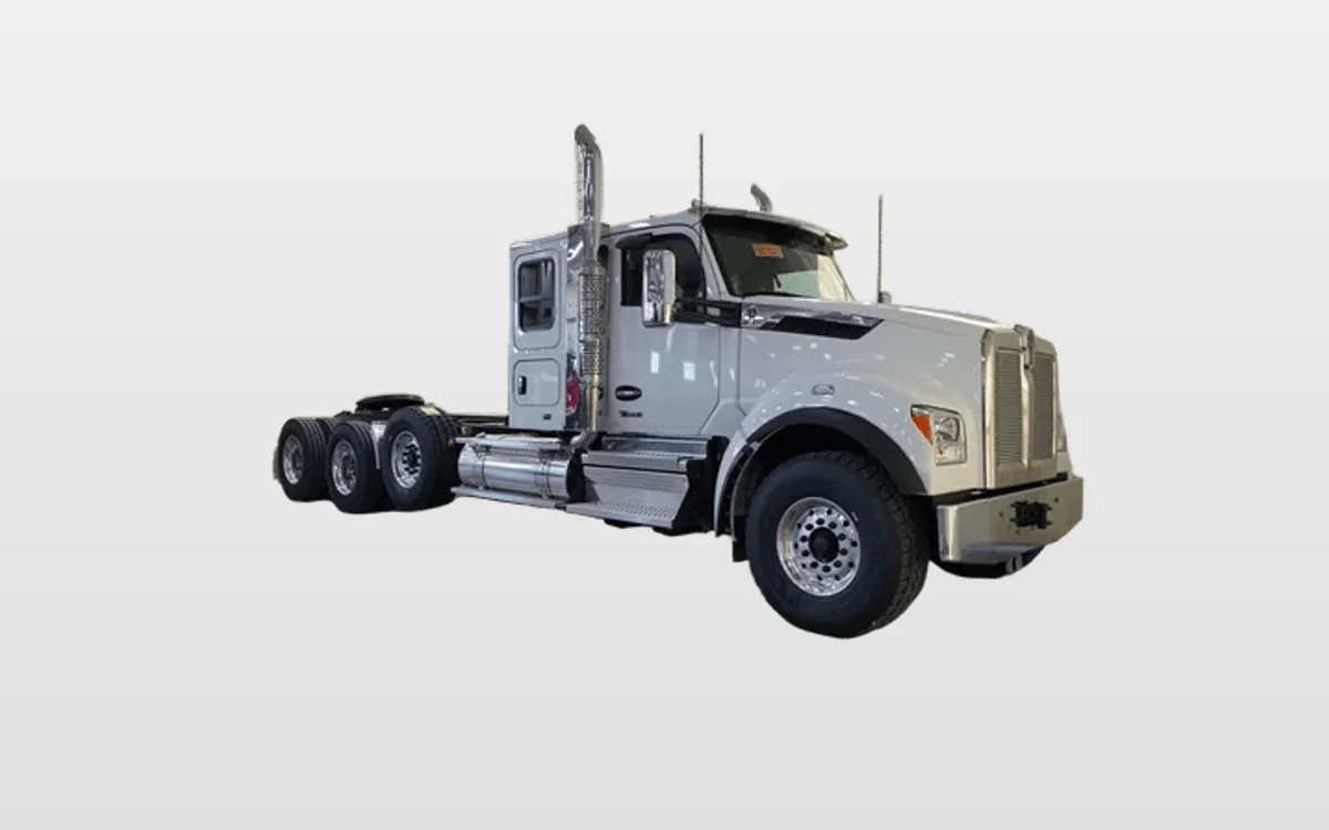 2026 Kenworth T880 - image 1
