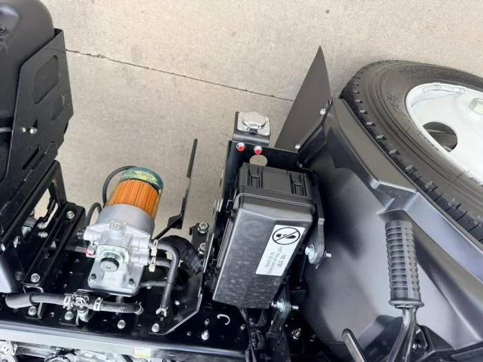 2027 Isuzu NRR - image 10