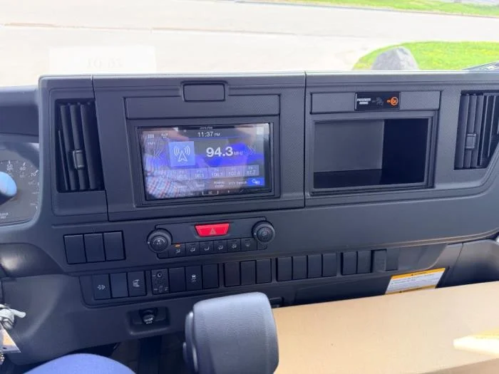 2027 Isuzu NRR - image 17