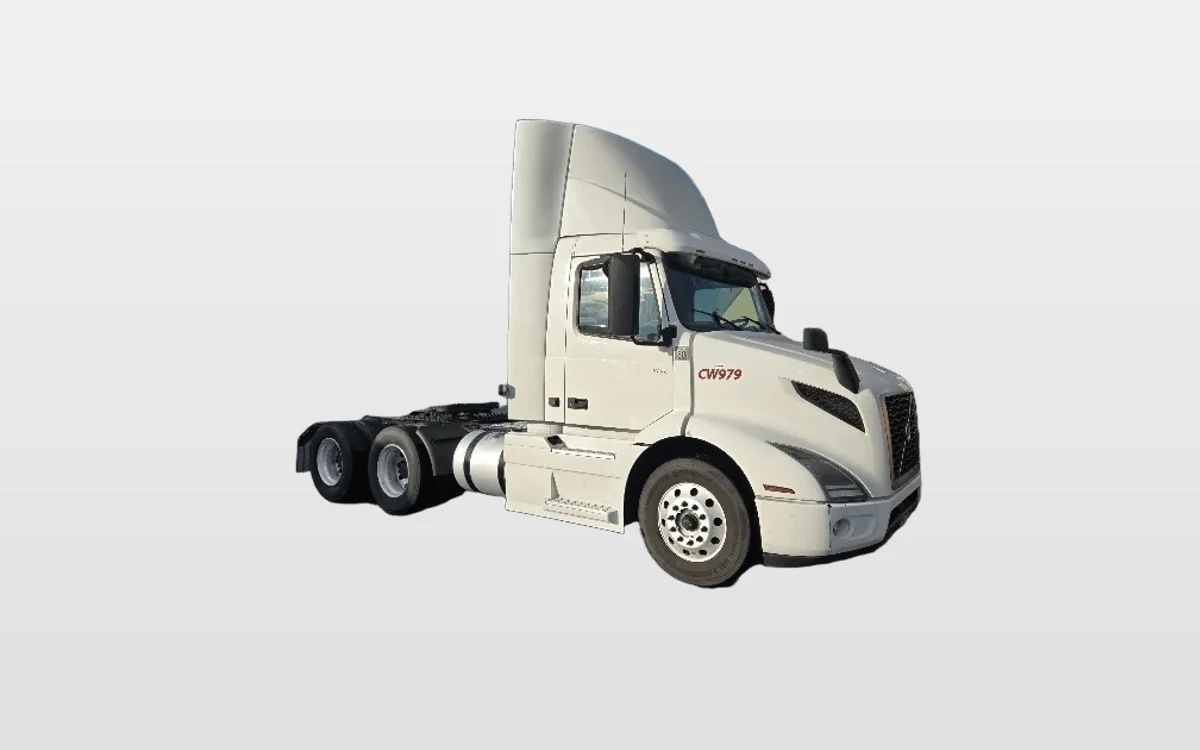 2020 Volvo - image 1