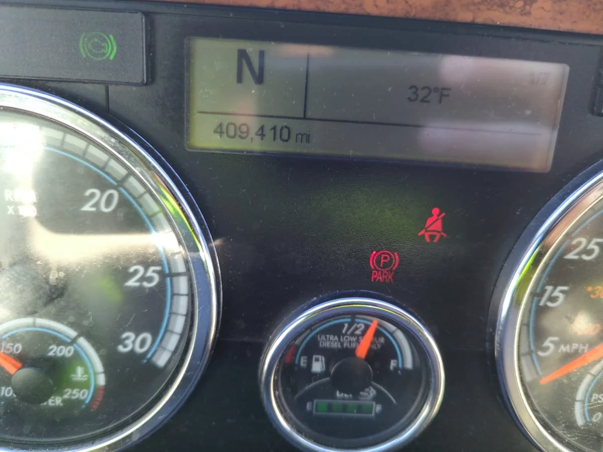 2018 Freightliner Cascadia - image 10