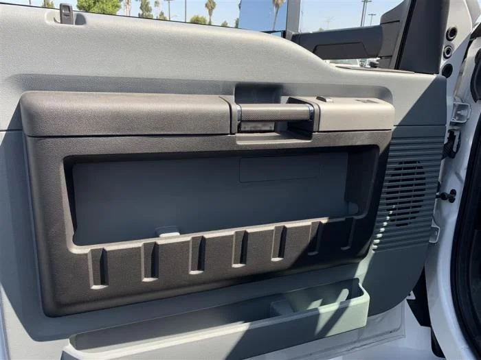 2027 Ford F-750 — photo 10
