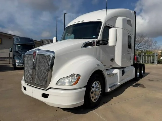2020 Kenworth T680 — photo 2