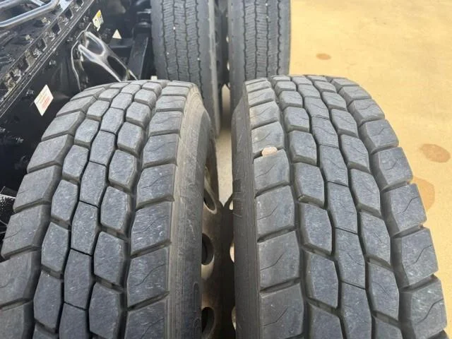 2020 Kenworth T680 — photo 19
