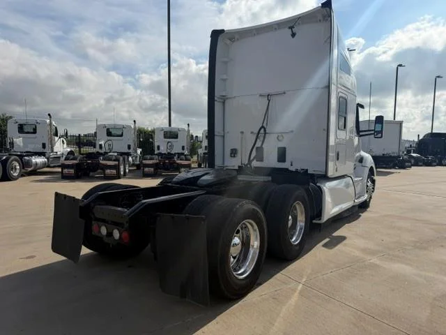 2020 Kenworth T680 — photo 9