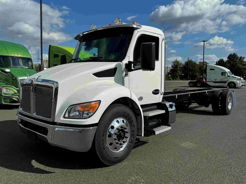 2025 Kenworth T280