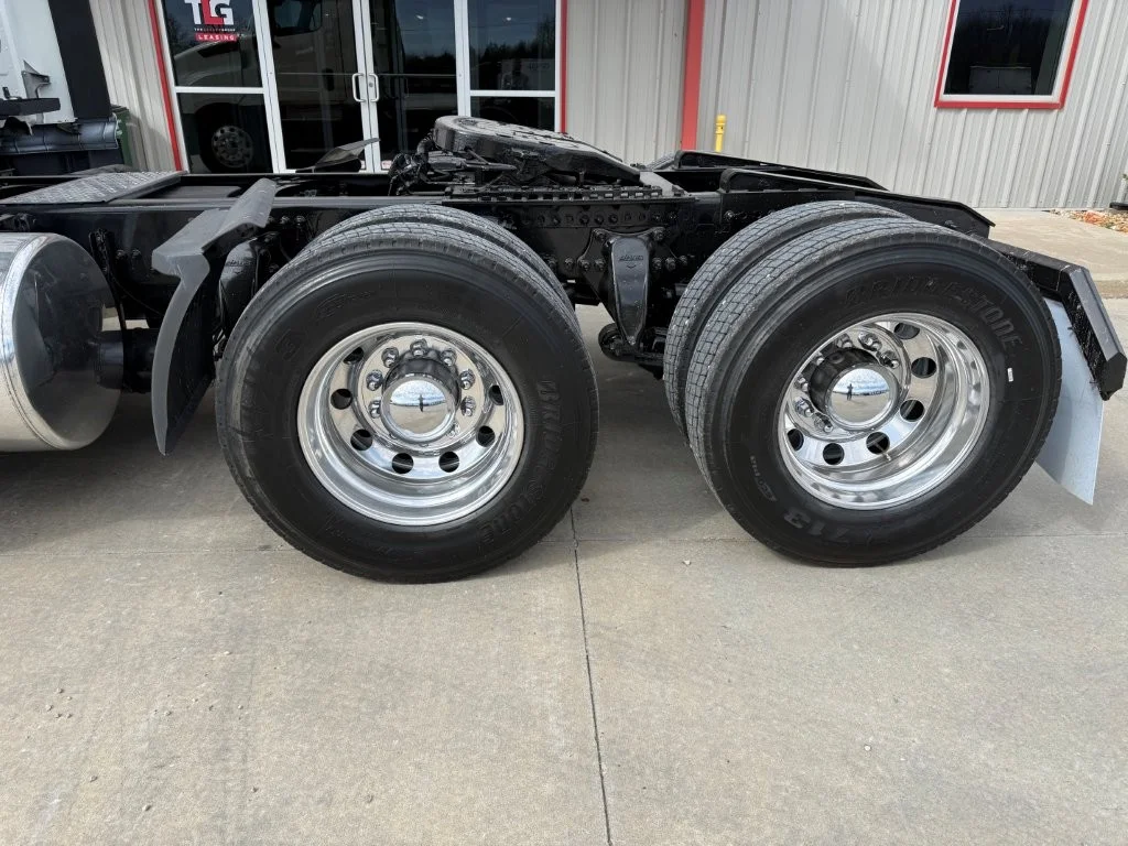 2021 Freightliner Cascadia - image 13