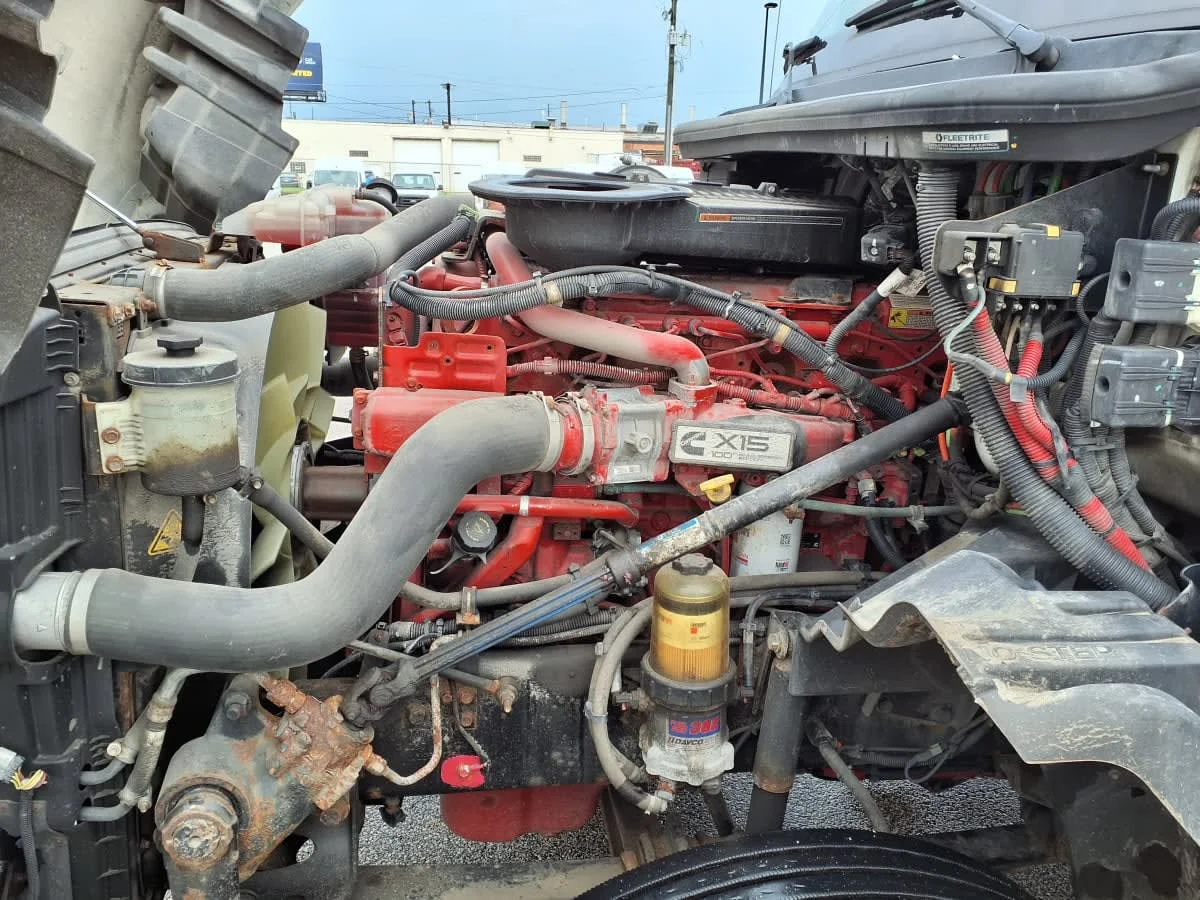 2020 International LT in Cleveland, OH — photo 8