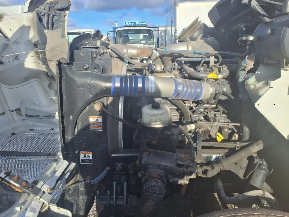 2019 Kenworth T370 - image 9