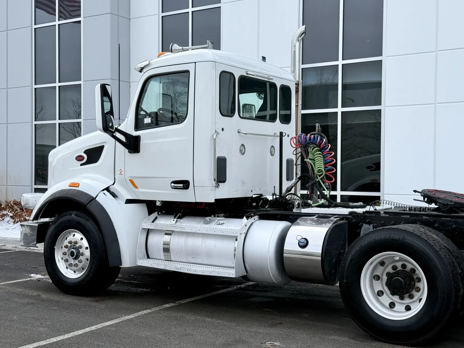 2016 Peterbilt 567 - image 8
