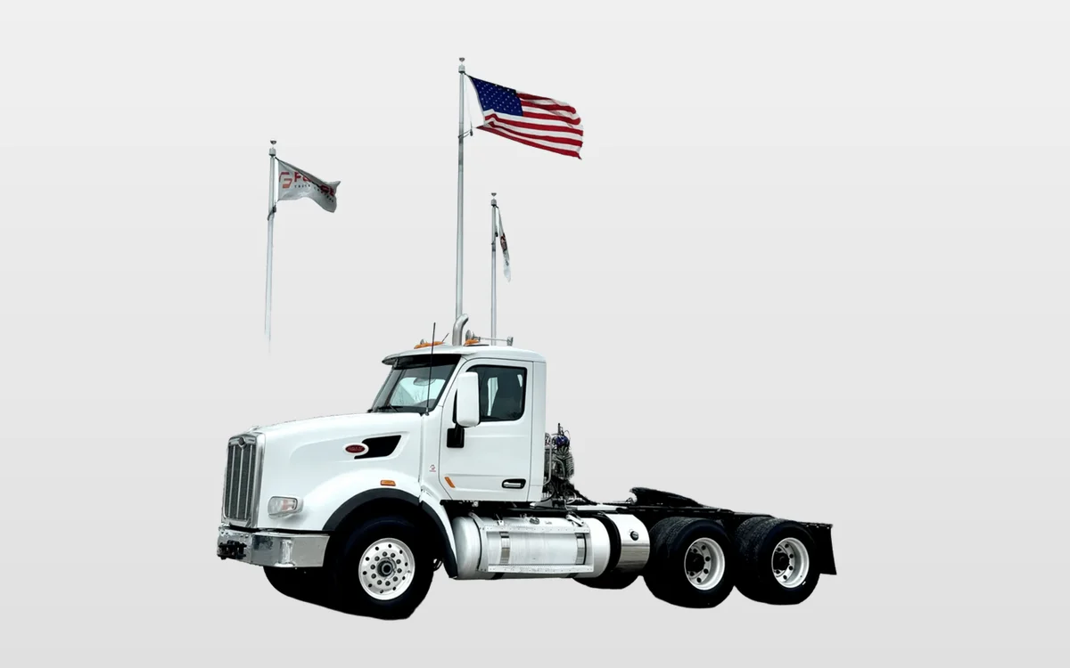2016 Peterbilt 567 - image 1