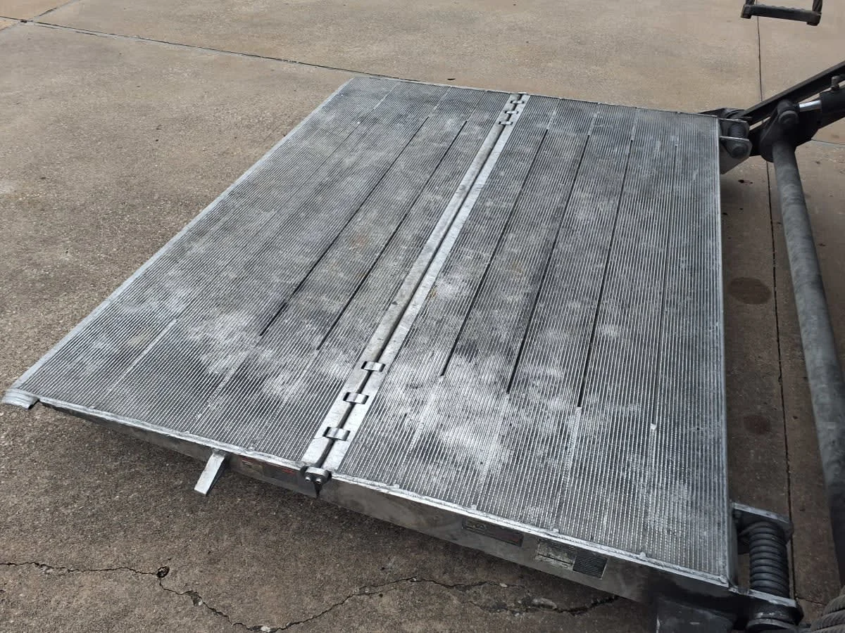 2019 Freightliner M2 106 - image 13