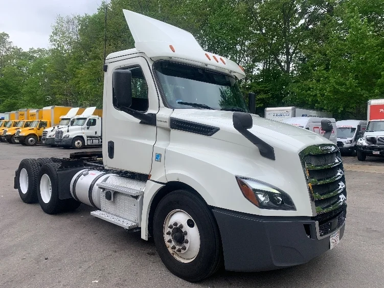 2019 Freightliner Cascadia in Franklin, MA