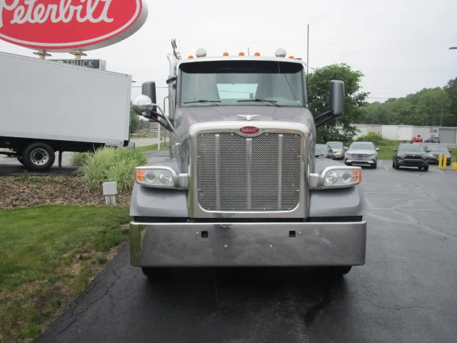 2020 Peterbilt 567 - image 8