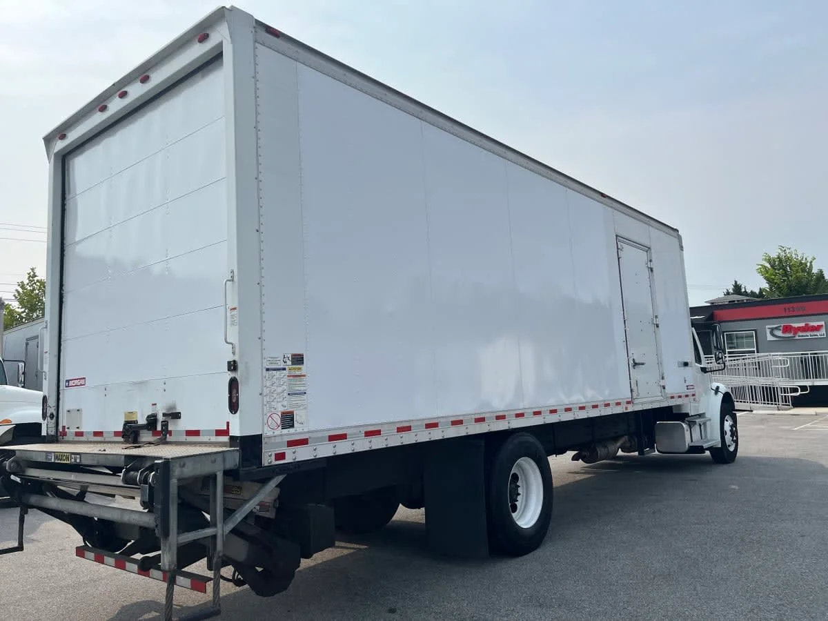 2020 Freightliner M2 106 in Beltsville, MD — photo 4