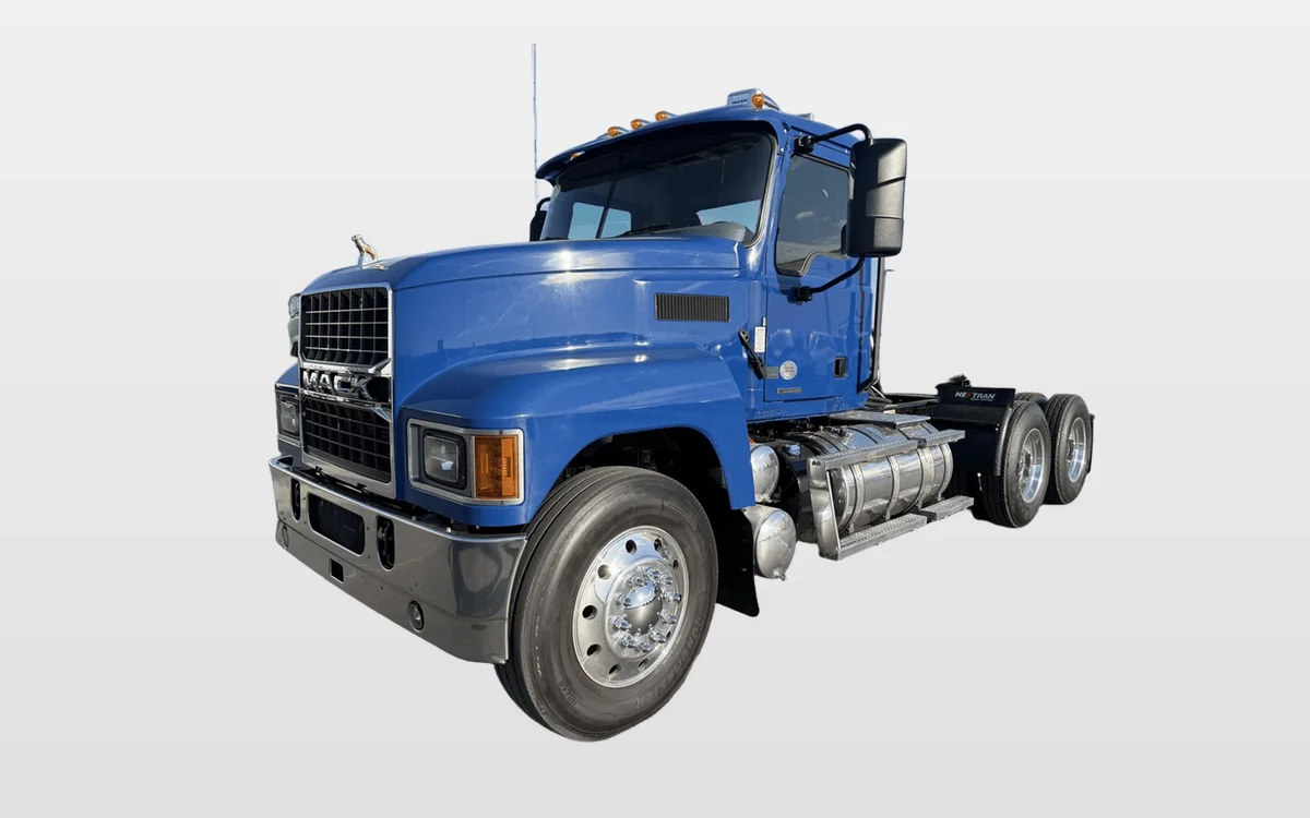 2022 Mack Pinnacle - image 1