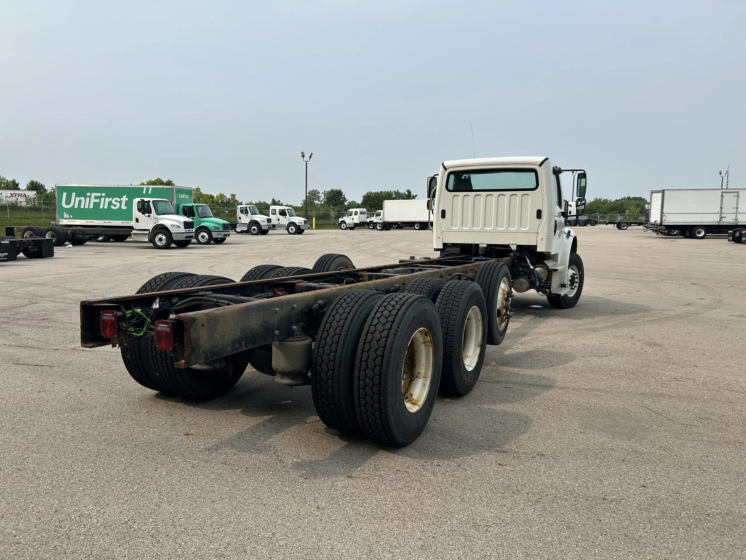 2022 Freightliner M2 106 in Dayton, OH — photo 4