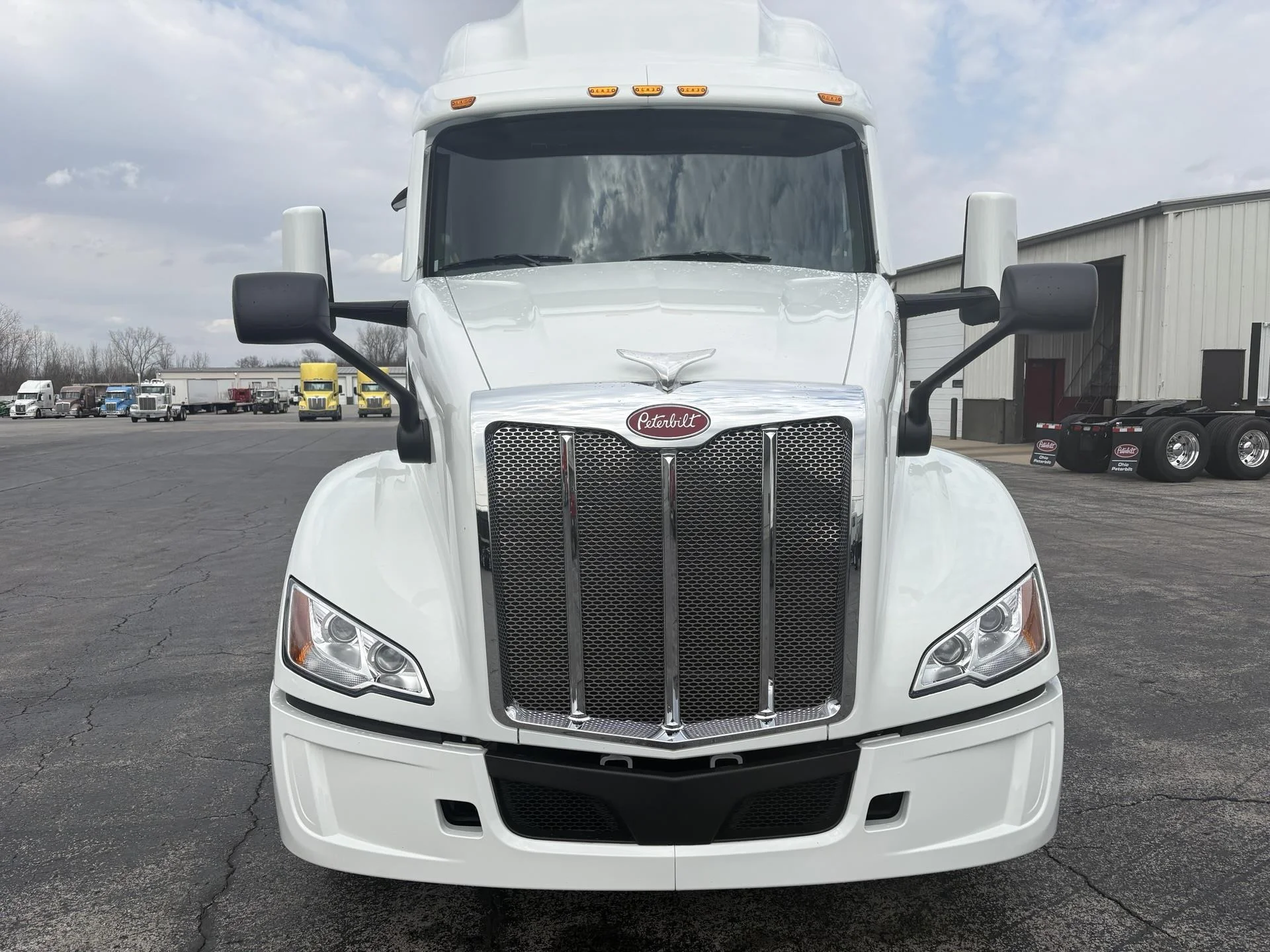 2027 Peterbilt 579 in Findlay, OH — photo 3