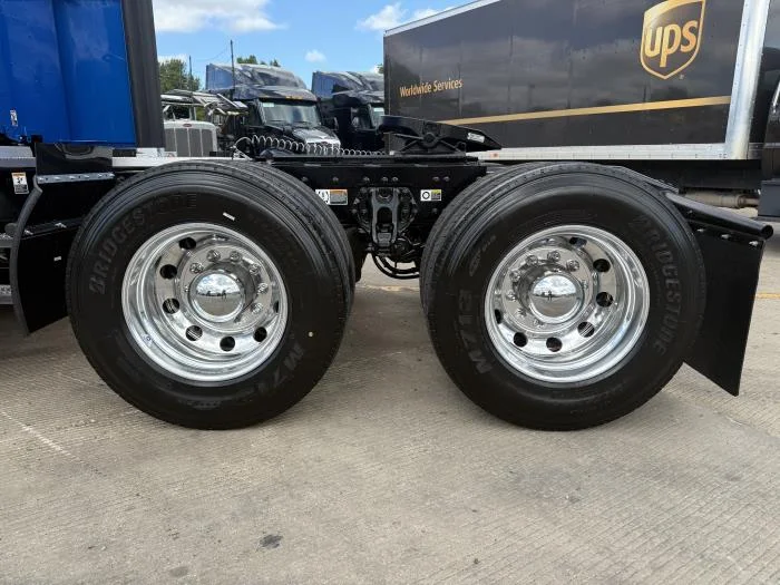 2026 Peterbilt 579 - image 18