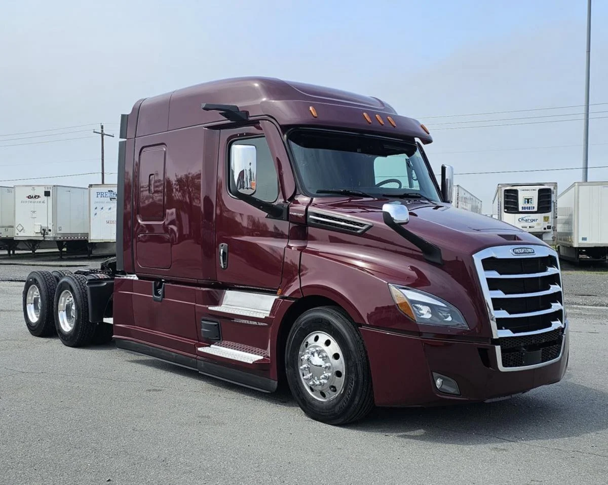 2022 Freightliner Cascadia in Little Rock