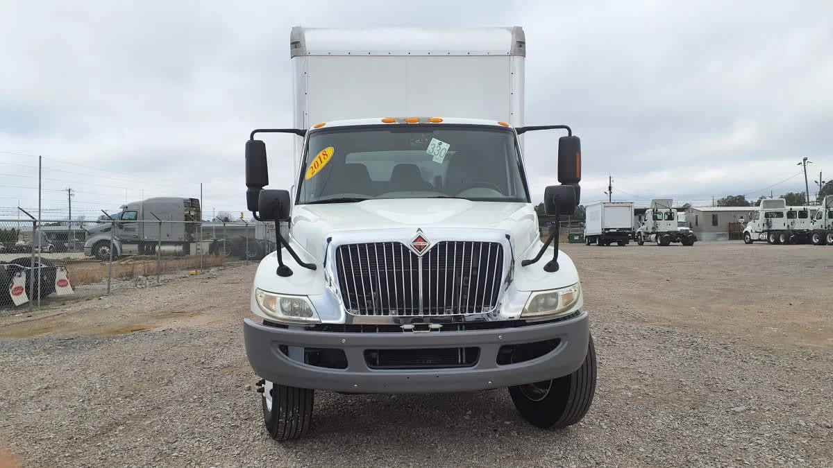 2018 International 4300 - image 2