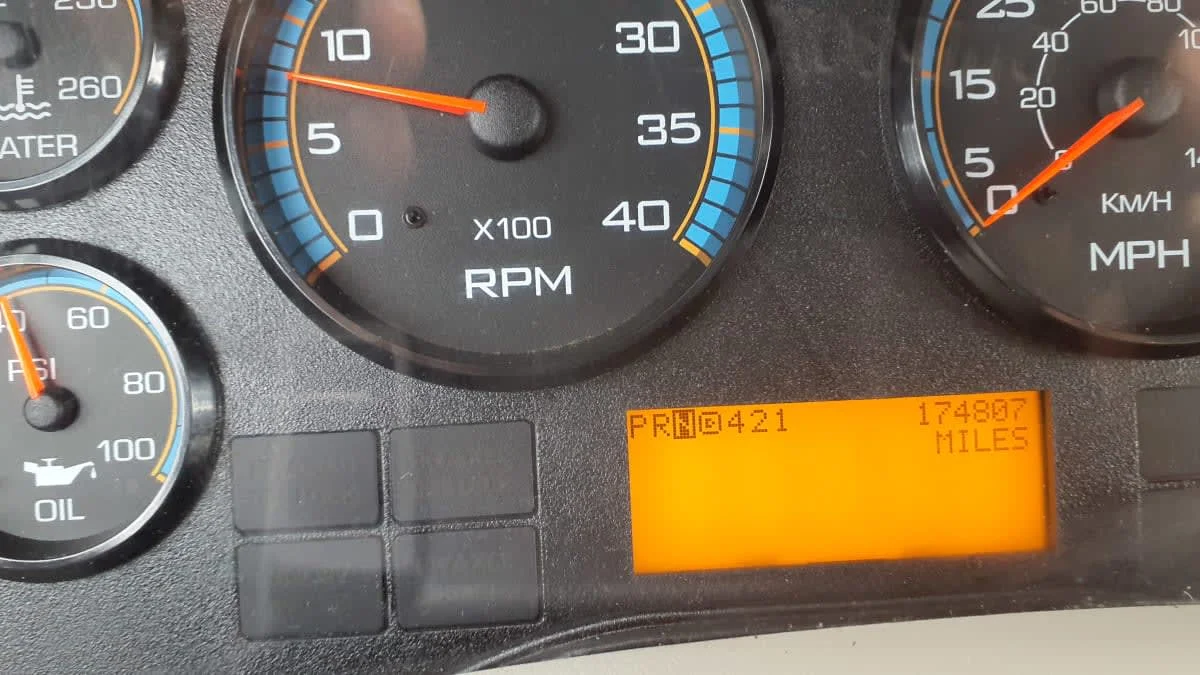 2018 International 4300 - image 16