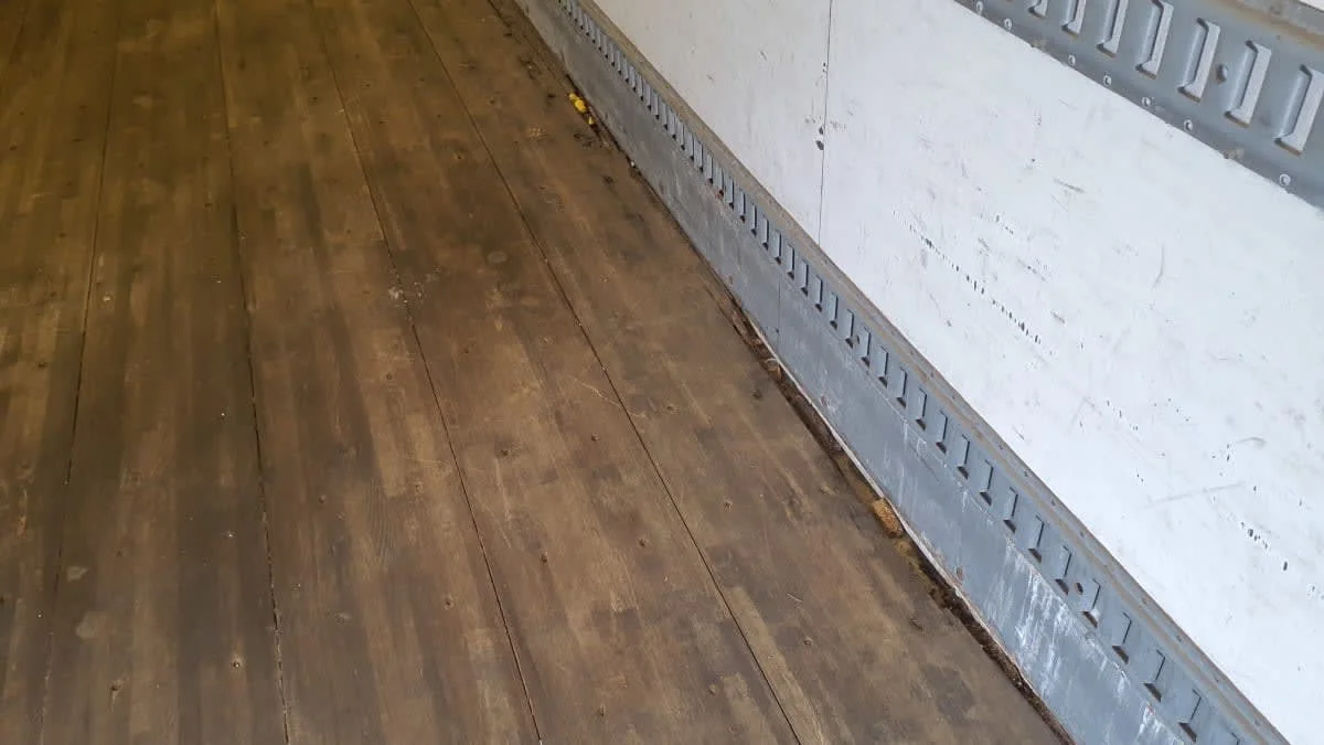 2018 International 4300 - image 12