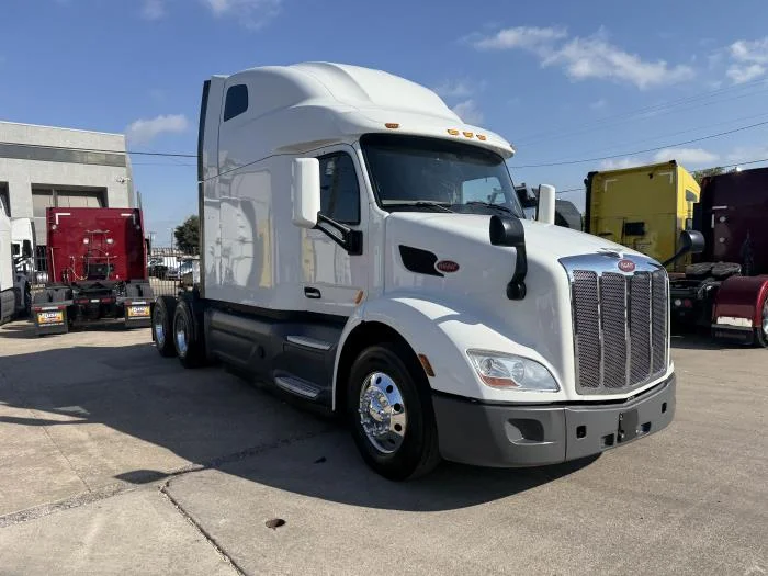 2021 Peterbilt 579 - image 25