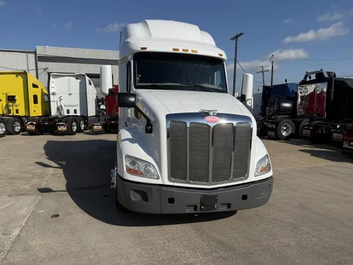 2021 Peterbilt 579 - image 23